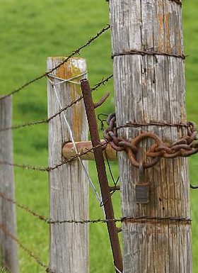 Fence Laws in Arkansas Land